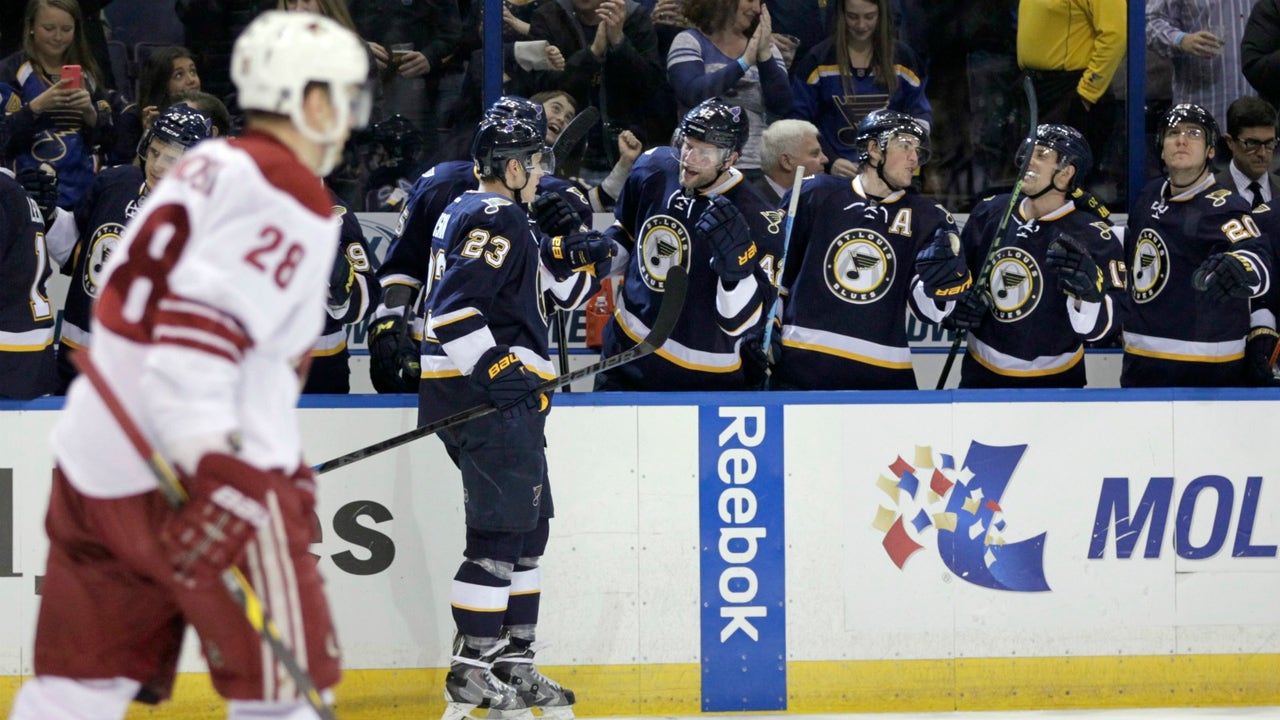 Dmitrij Jaskin boosts Blues past Coyotes 2-1